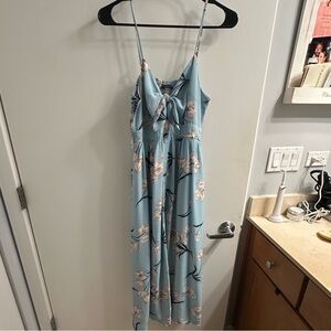 Super cute dress for fall and spring! Well loved